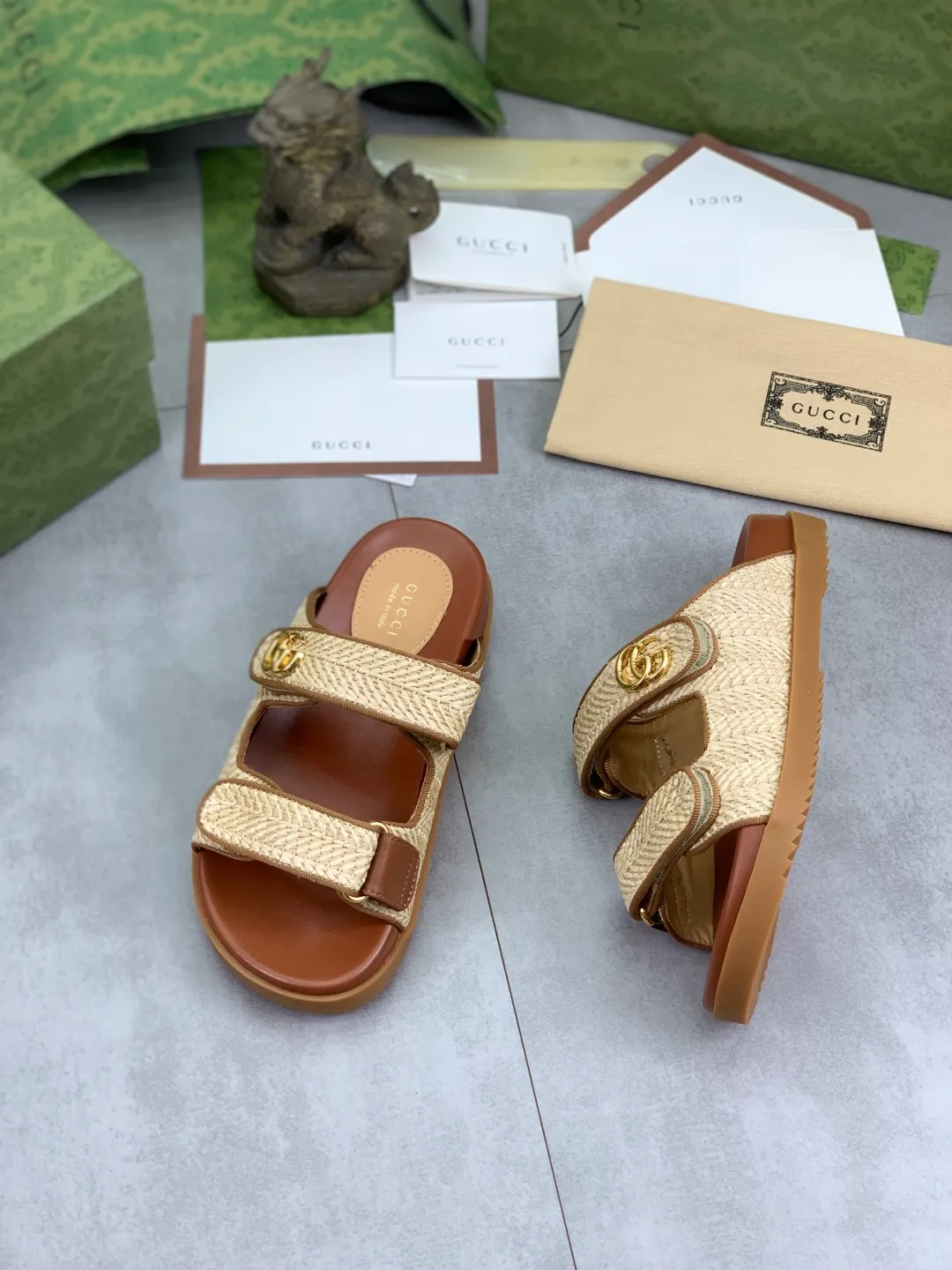 Men's Men's Shoes💰P440💰[New Style] High Version 🎁🎁🎁 GUCCI New Year of the Snake casual slippers, original official website, perfect workmanship, transmitting a kind of noble luxury, sublimating its definition of luxury in Gucci's high-end extraordinary craftsmanship. Original Gucci double G combination outsole, code number: 35-45, complete package